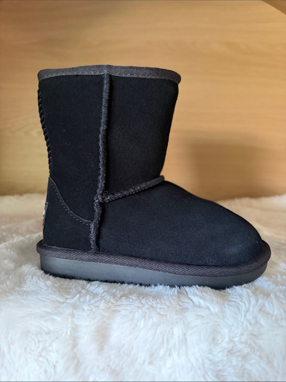 ✨$34✨Koolaburra by UGG• Kids’ Koolaburra Short Boot | Black | 7 (NIB)